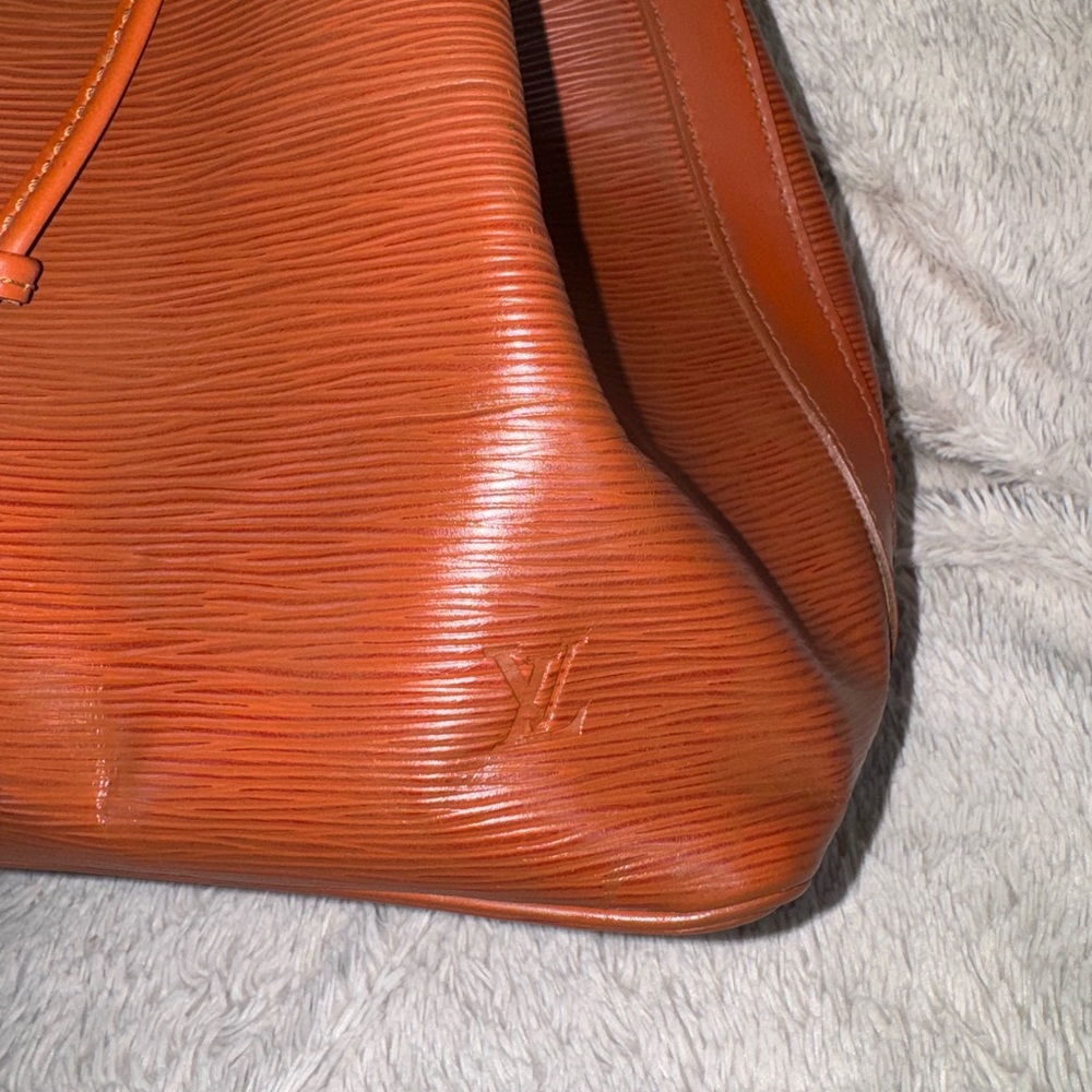 Louis Vuitton Noe Epi Leather Bucket Bag - Picture 2 of 6
